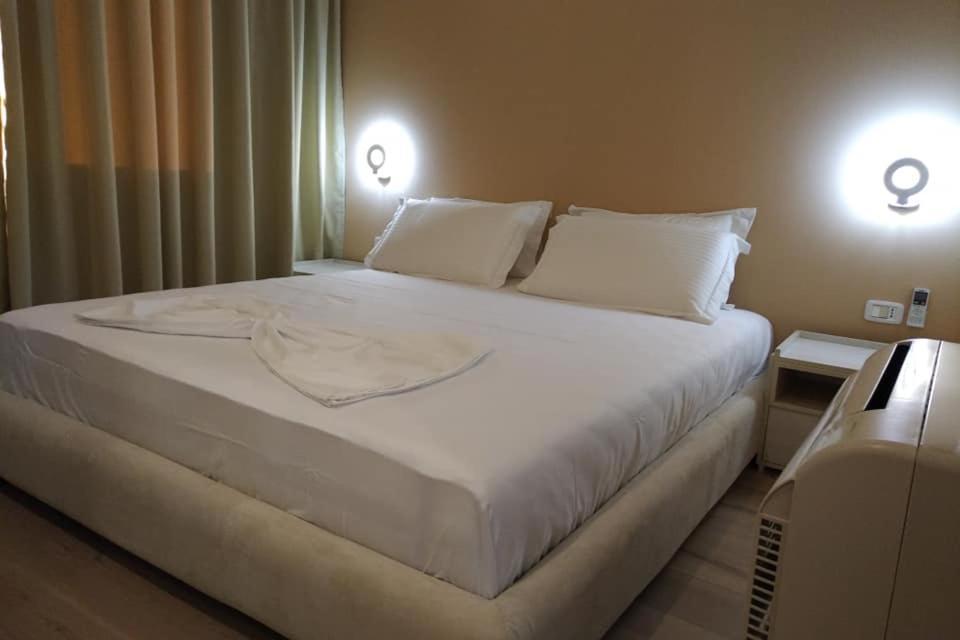 Deluxe Sea Apartment Vlorë Eksteriør bilde